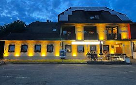 Beny Hotel Restaurant
